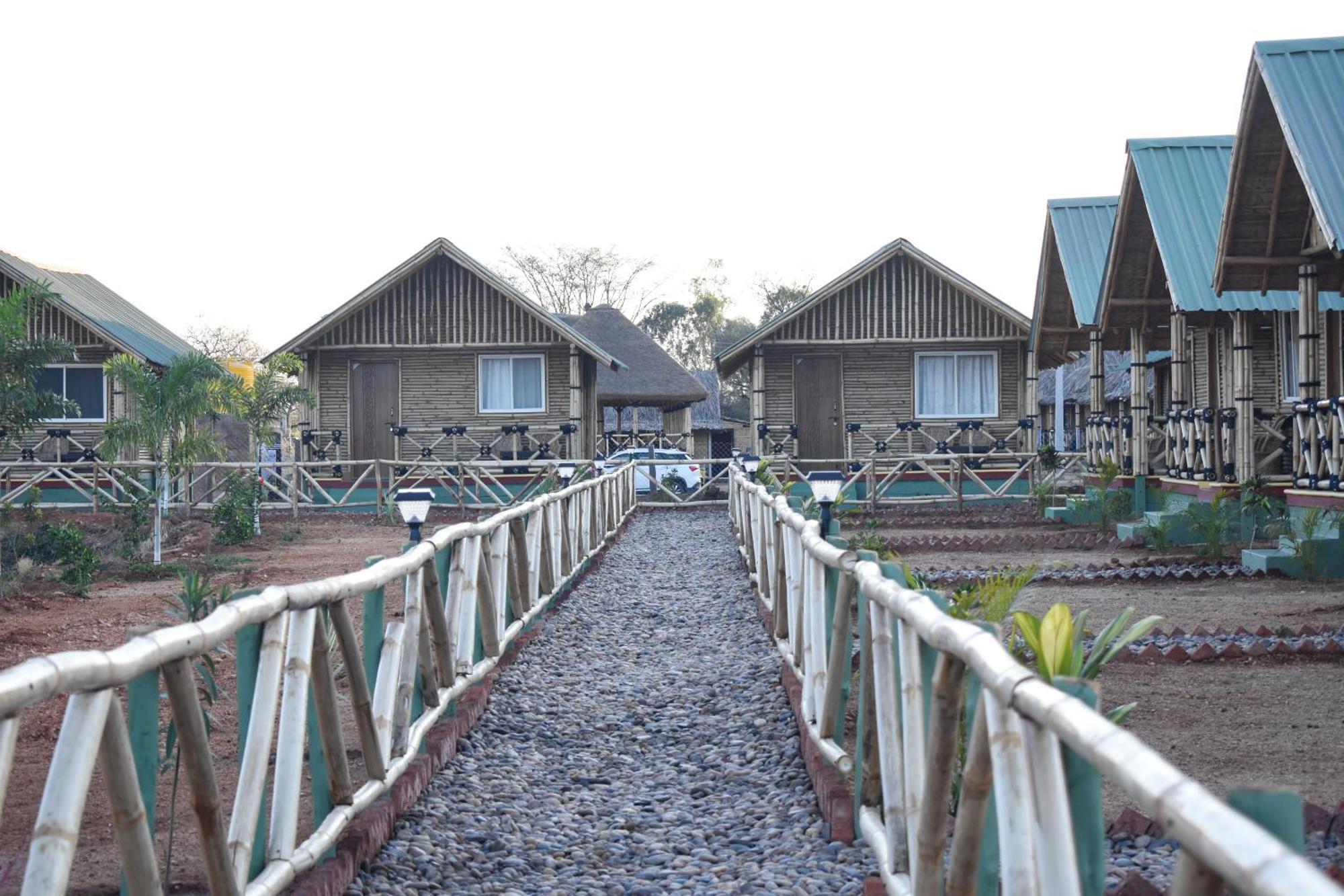 Mowgli'S Cafe Hampi & Guest House 外观 照片