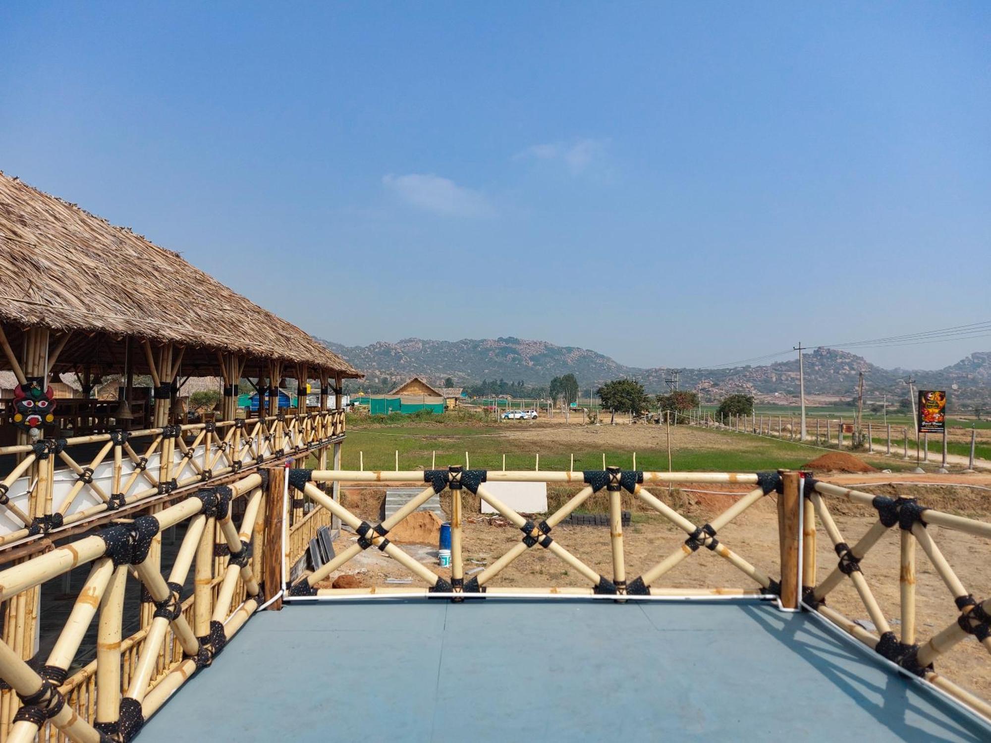 Mowgli'S Cafe Hampi & Guest House 外观 照片