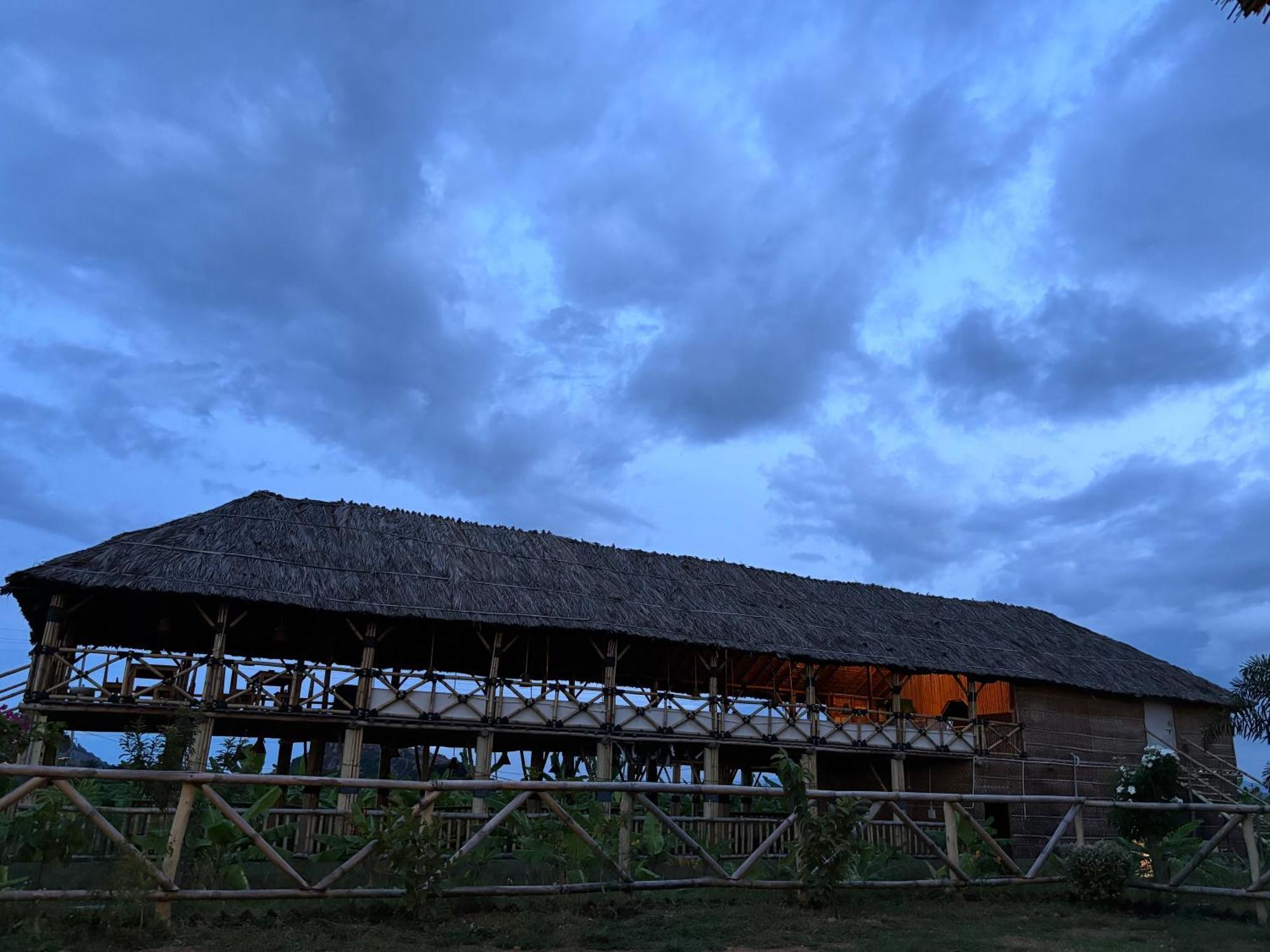 Mowgli'S Cafe Hampi & Guest House 外观 照片