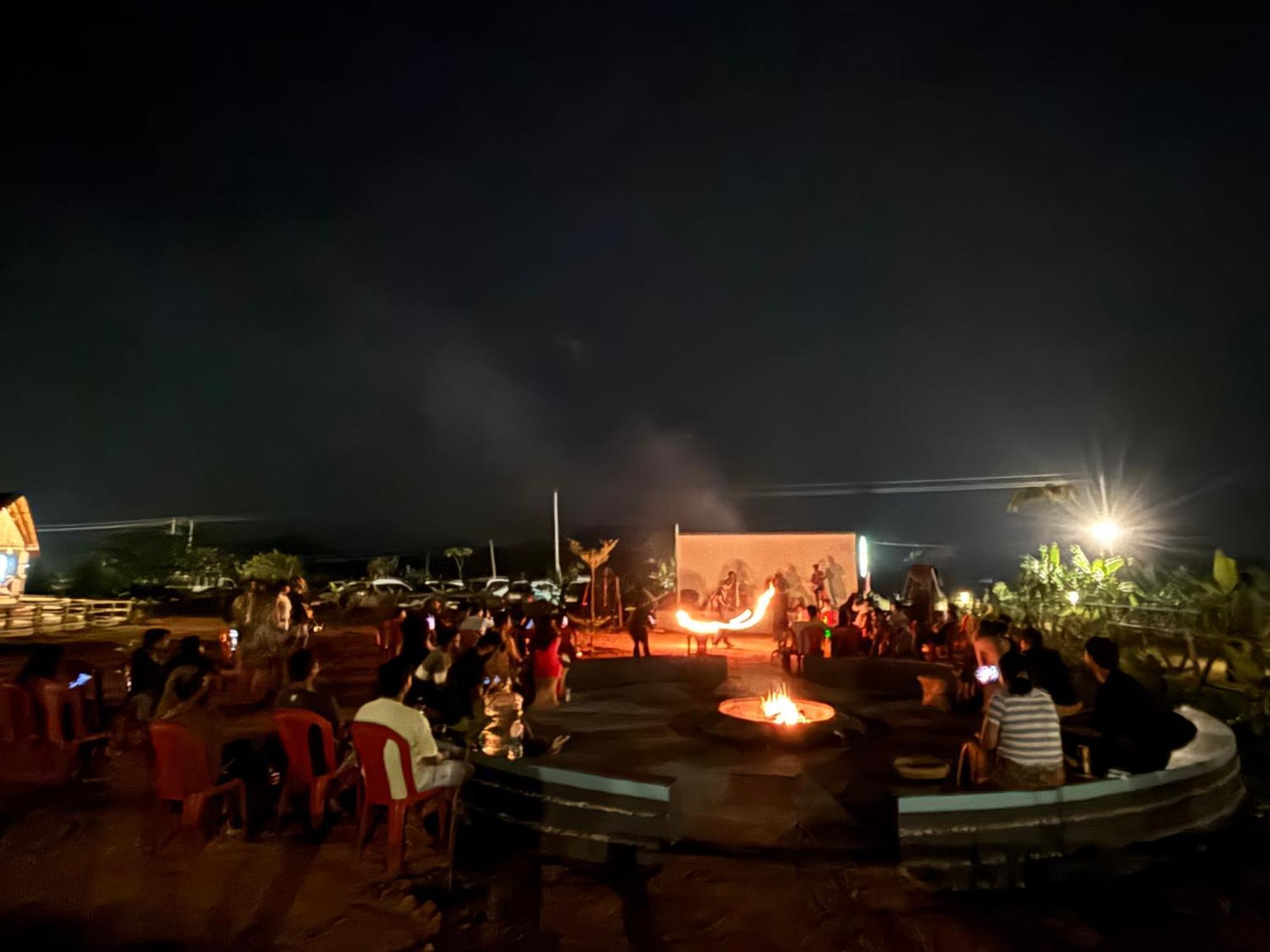 Mowgli'S Cafe Hampi & Guest House 外观 照片